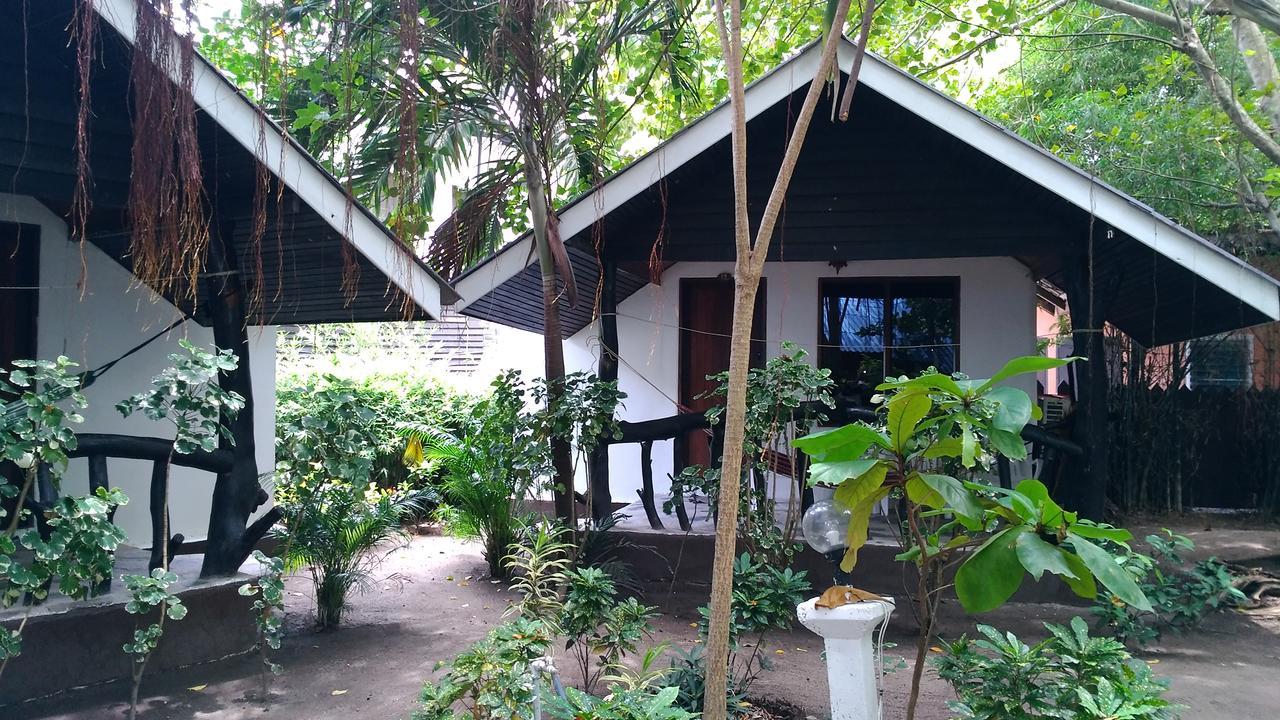 Coco Garden Resort Thongsala Exteriör bild